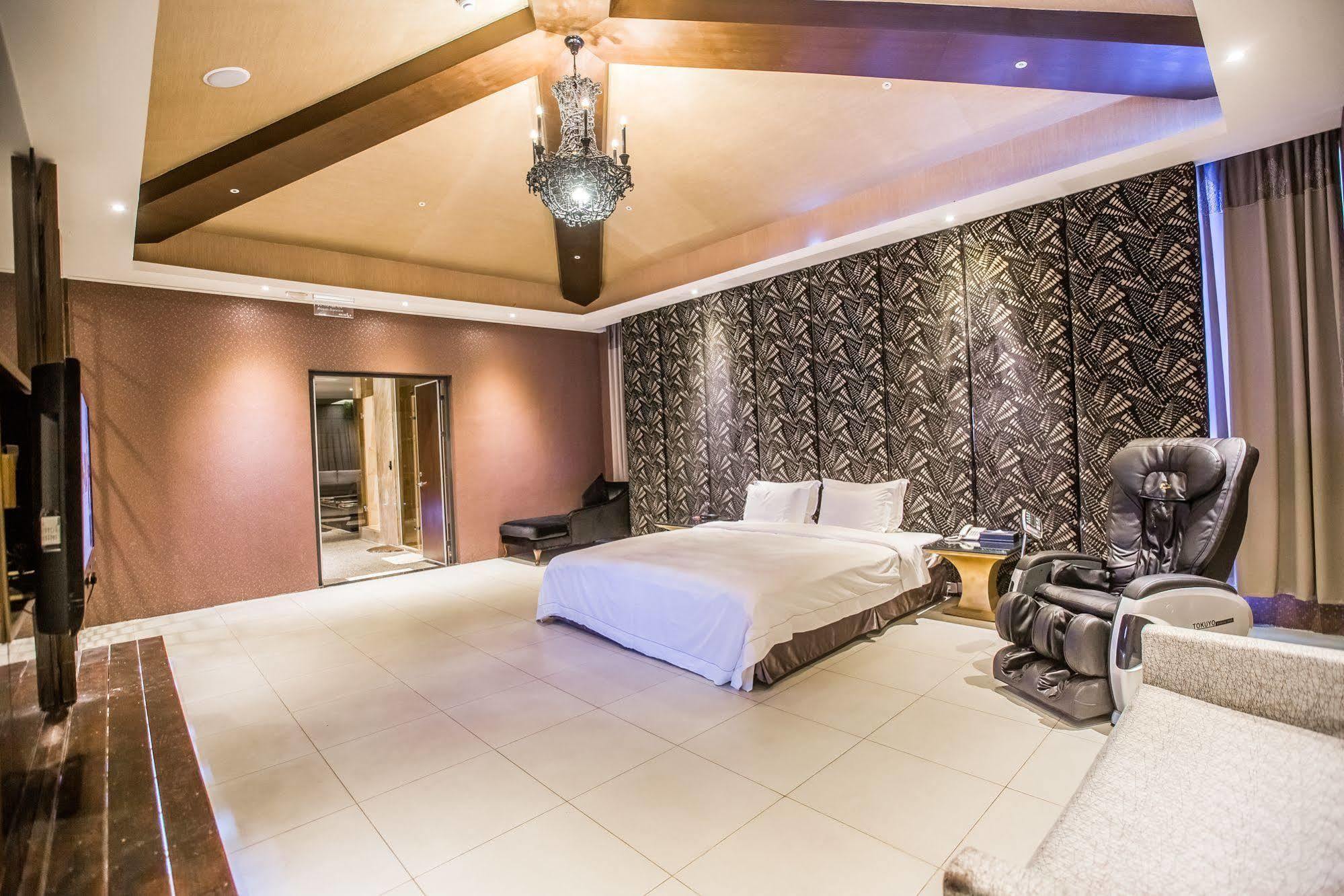 Ohya Chain Boutique Motel Taoyuan Zewnętrze zdjęcie